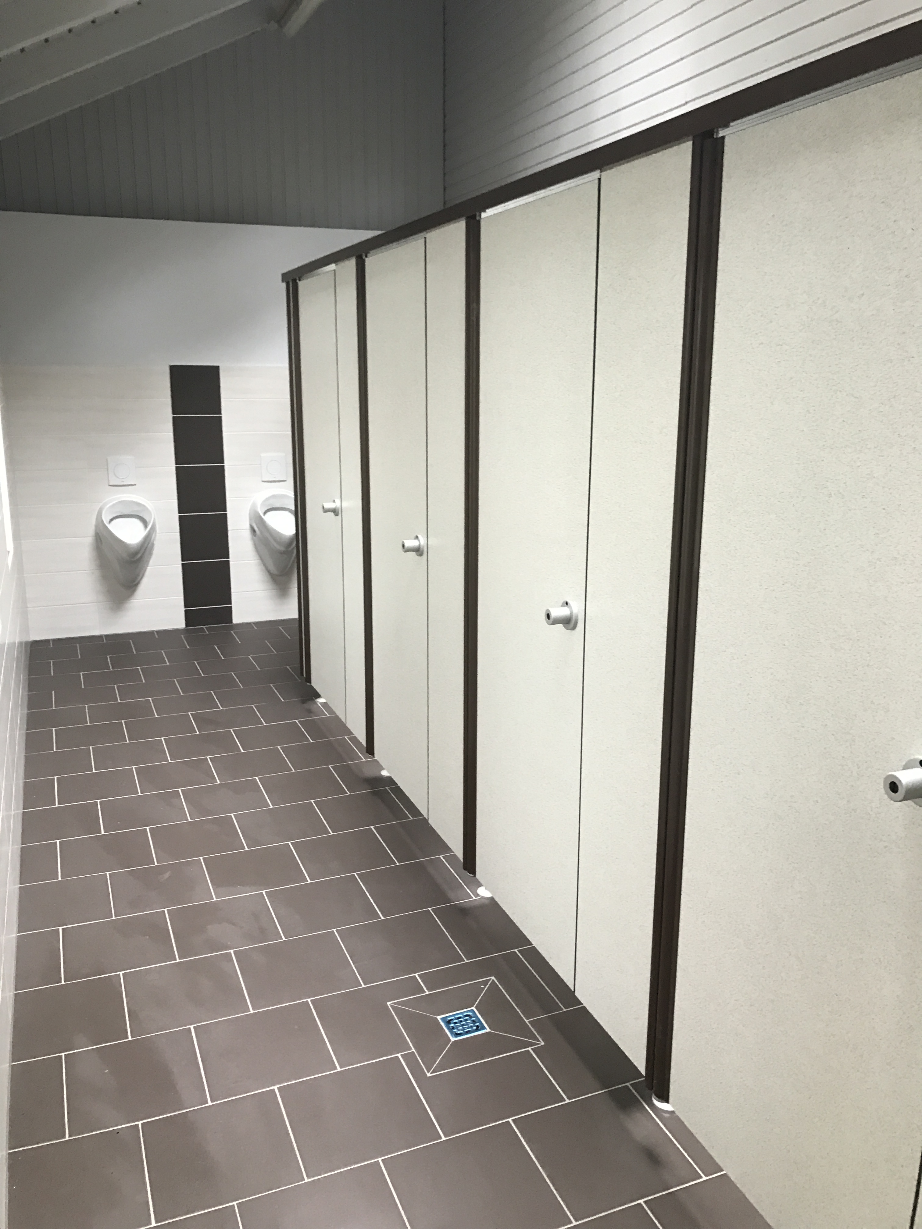Neues modernes Waschhaus